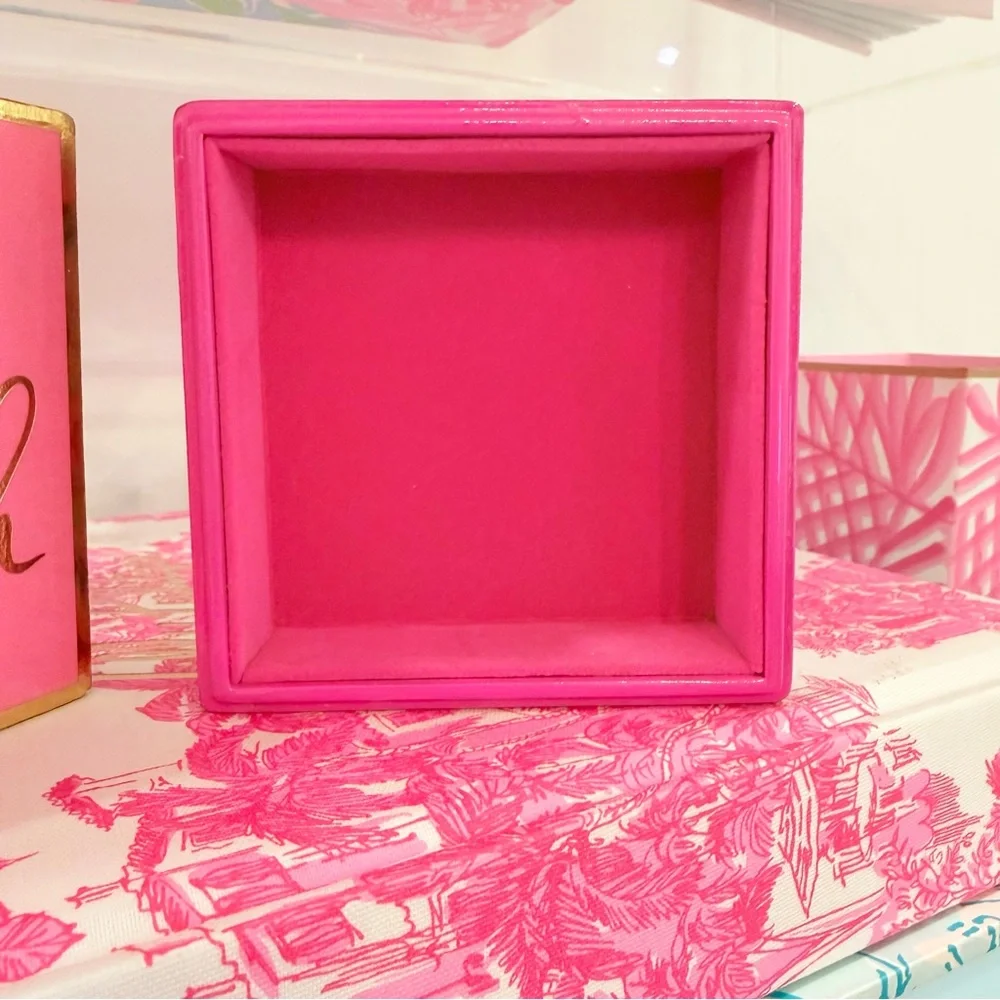 NWT Lilly Pulitzer Psychedelic Sunshine Jewelry Trinket Box Collectible
